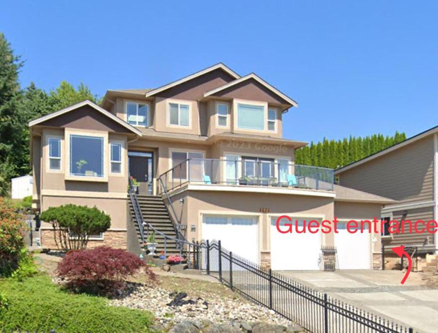 Private 2 Bedrooms Suite Near Hwy 1, Cultus Lake, Heritage Park, Fishing, Coliseum Chilliwack Extérieur photo
