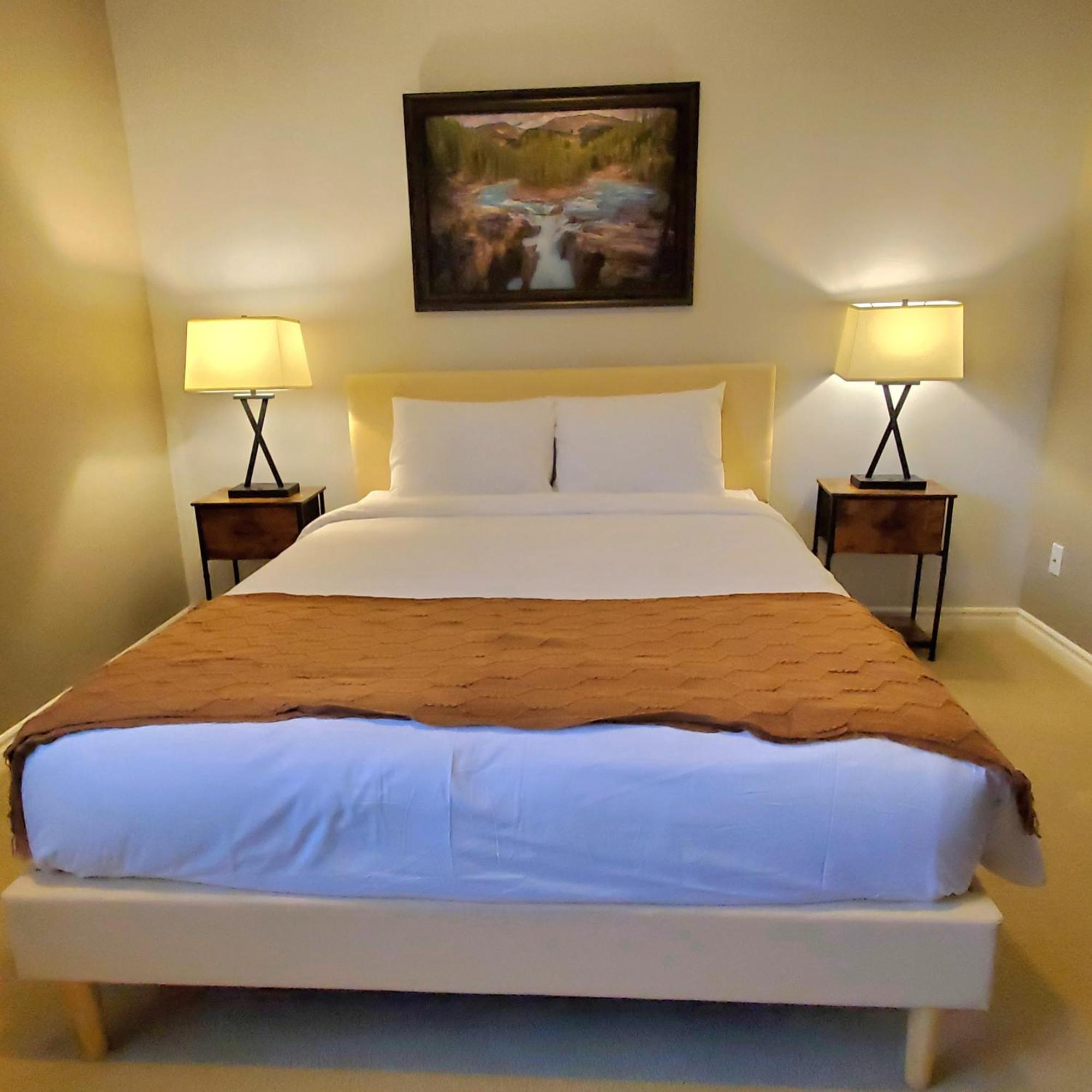 Private 2 Bedrooms Suite Near Hwy 1, Cultus Lake, Heritage Park, Fishing, Coliseum Chilliwack Extérieur photo