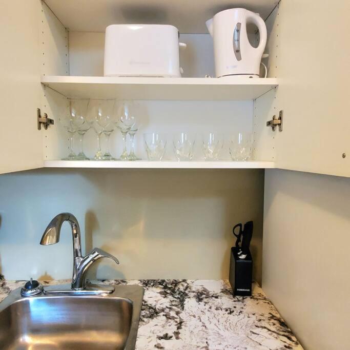 Private 2 Bedrooms Suite Near Hwy 1, Cultus Lake, Heritage Park, Fishing, Coliseum Chilliwack Extérieur photo
