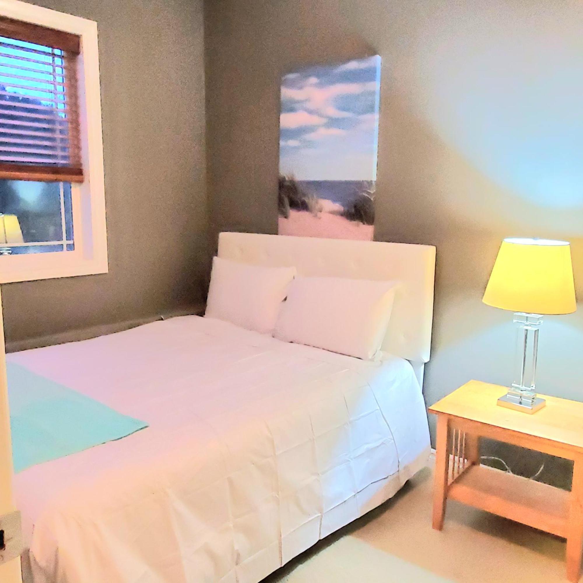 Private 2 Bedrooms Suite Near Hwy 1, Cultus Lake, Heritage Park, Fishing, Coliseum Chilliwack Chambre photo
